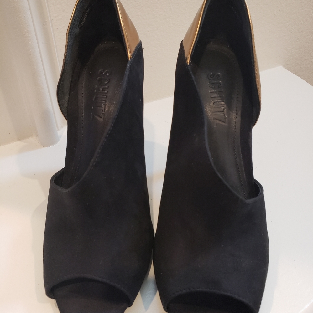 Schultz Candyce Black and Bronze Heels size 6